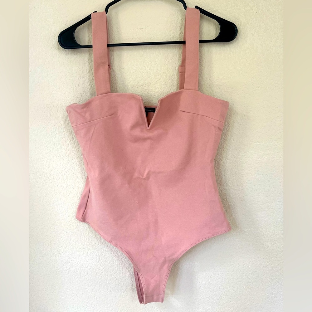HUNTER AND BROWN Medium Form Fitting Light Pink Body Suit